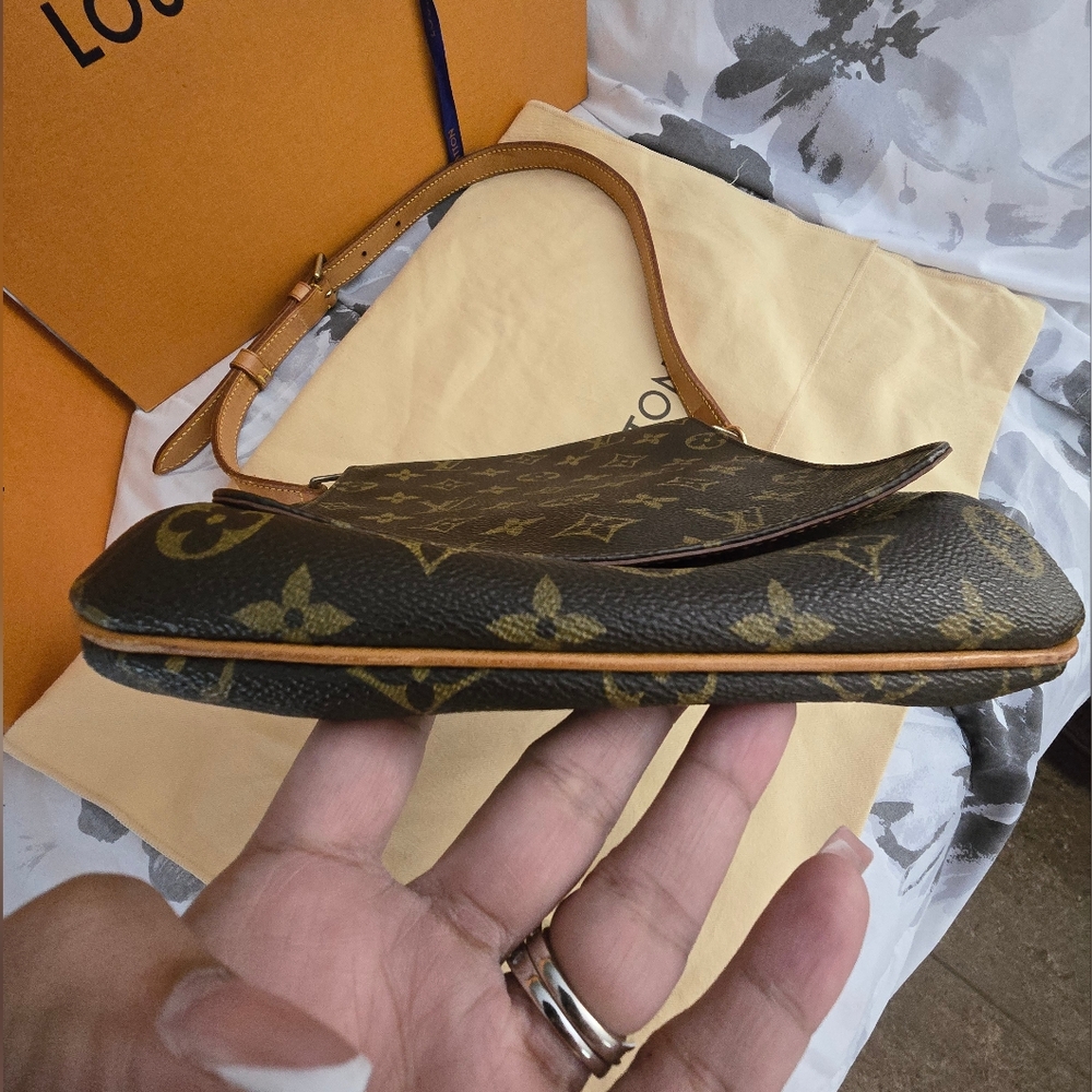 Louis Vuitton Monogram Musette Salsa Short Shoulder Bag - Picture 11 of 17